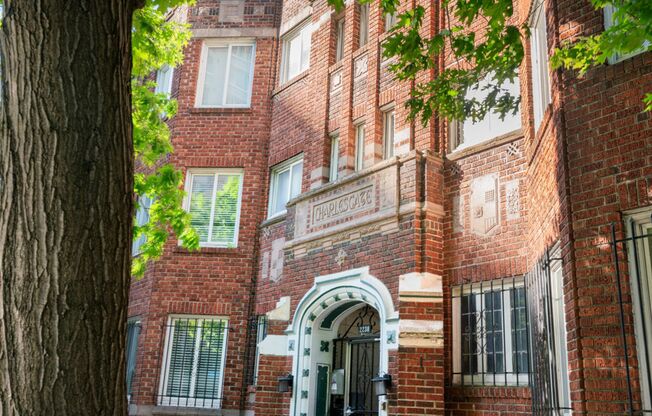 Charlesgate Apartments - Vintage Studios