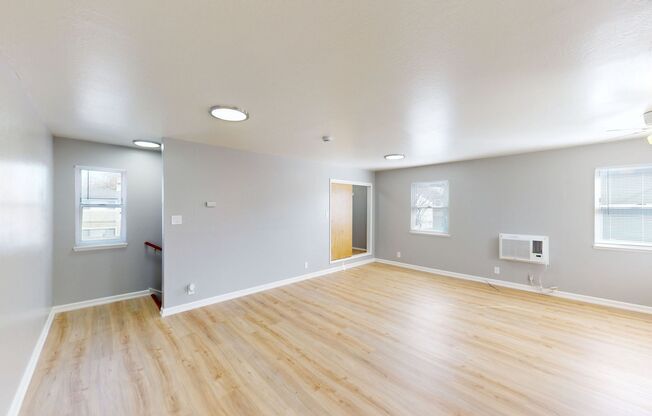 Studio, 1 bath, 420 sqft, $1,795, Unit 623-11