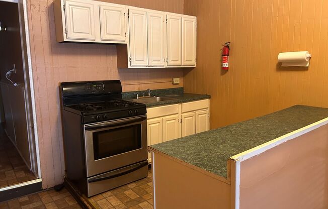 312-314 S Queen St