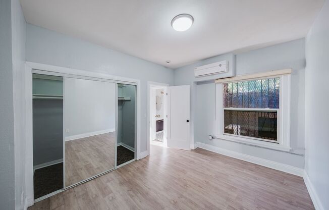 Studio, 1 bath, 350 sqft, $1,395, Unit 406