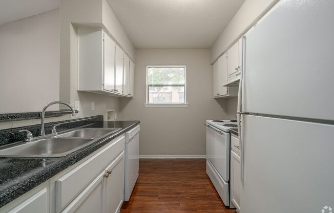 2 beds, 2 baths, 1,032 sqft, $1,215