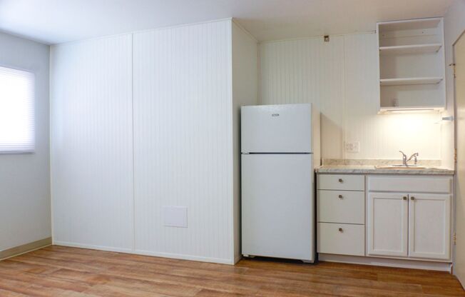 1 bed, 1 bath, 390 sqft, $860, Unit 612