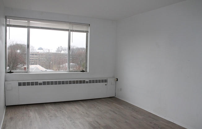 2 beds, 1 bath, 864 sqft, $3,600, Unit 815