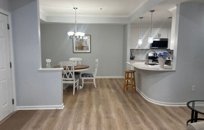 Beautifully Updated 3-Bedroom in Bridgepointe