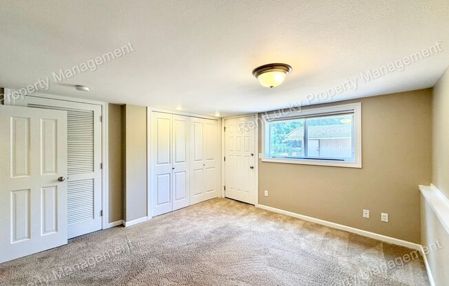 4 beds, 2 baths, $3,850