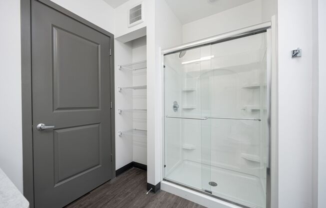 Studio, 1 bath, 427 sqft, $1,060, Unit 801