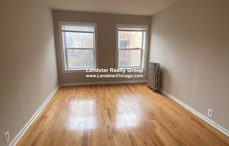 5668 1/2 N RDG AVE