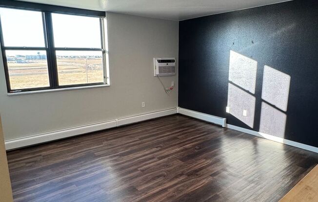 1 bed, 1 bath, 625 sqft, $1,100, Unit C-215