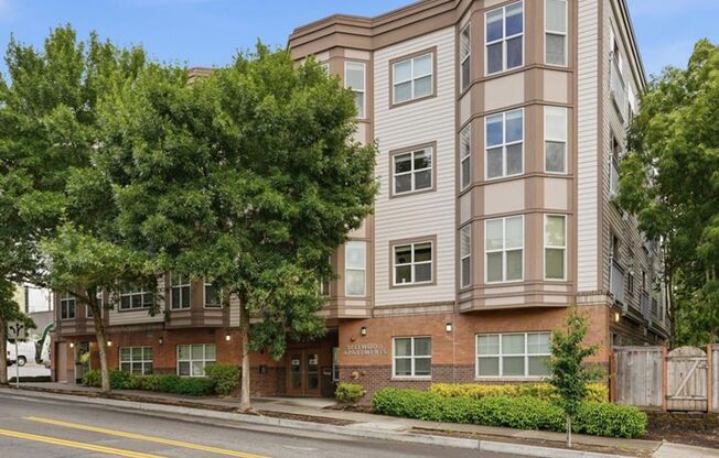 Sellwood Apartments