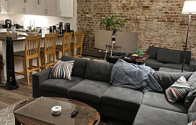 Newly Renovated Studio Apartment in Old City, Philadelphia