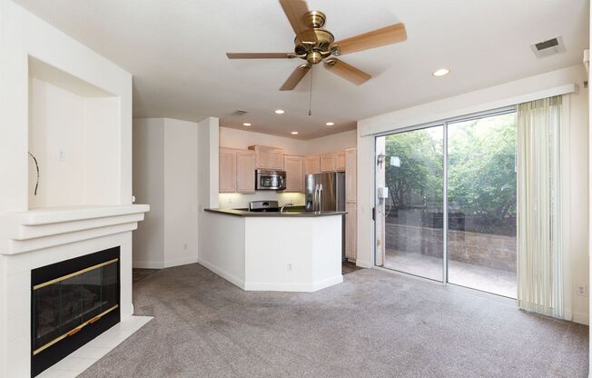 3 bed, 2.5 bth, DETACHED HOME in ASPIRE ENCORE