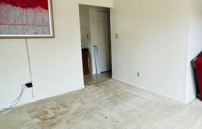 2 Bedroom Duplex within walking distance of UK College of Law