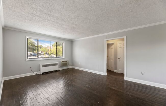 2 beds, 1 bath, $1,327