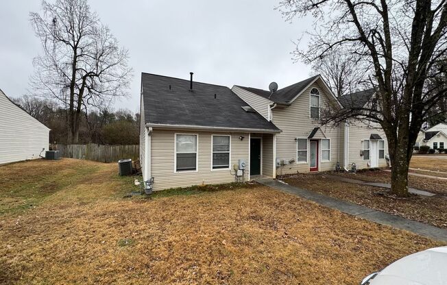 2 Bedroom 2 Bath End Unit Townhome in Quiet Neighborhood Near I-20