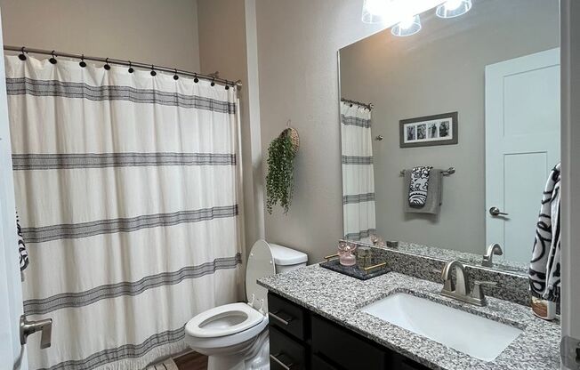 2 beds, 2 baths, 980 sqft, $1,450