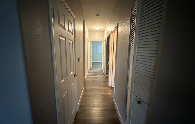 3 beds, 2 baths, $1,400, Unit # 1172