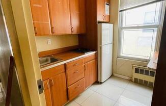 Studio, 2,300 sqft, $5,400