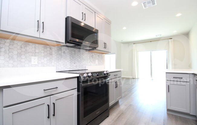 2030 E MICHIGAN AVE