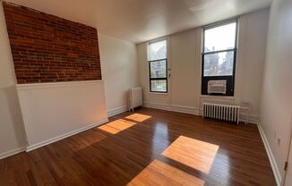 Studio, 1 bath, 251 sqft, $919, Unit 410 S. Atlantic Ave. #3