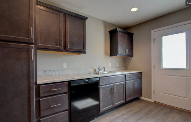 3 beds, 2 baths, $1,445