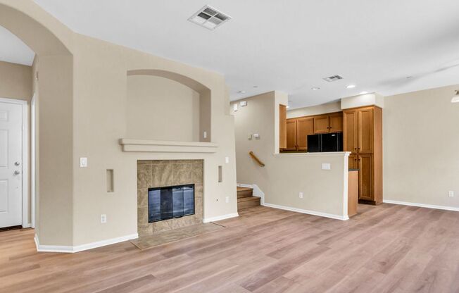 Beautiful townhome in Mission Valley!  Available May 12th.