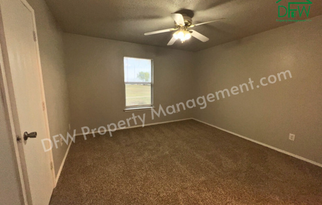 3 beds, 2.5 baths, $1,895