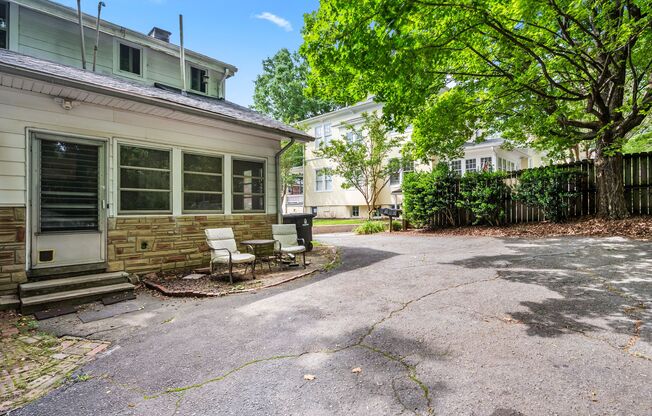 1515 W NORTHWEST BLVD