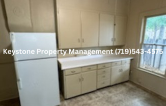 3 beds, 1 bath, $1,100