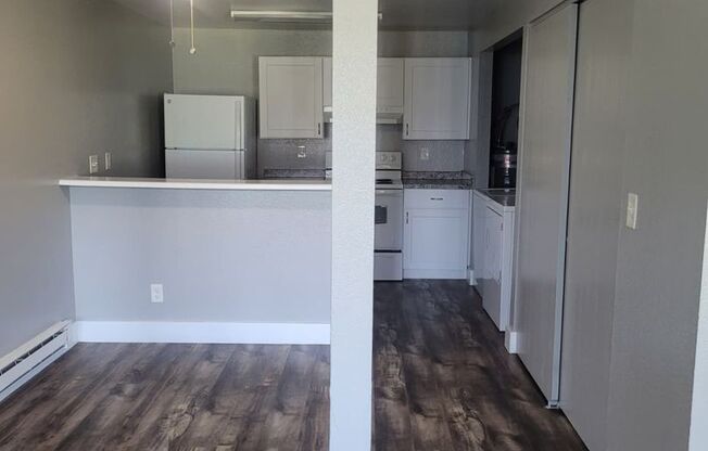2 beds, 1 bath, 850 sqft, $1,575, Unit 1107 L6