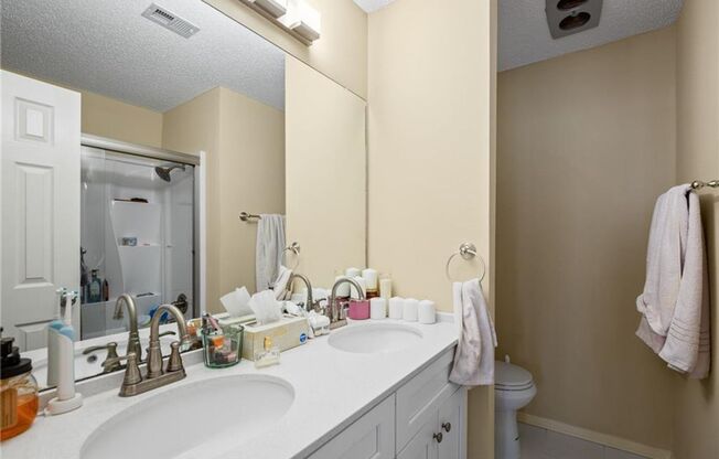 2 beds, 2 baths, $2,300