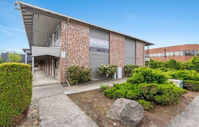 1 bed, 1 bath, 576 sqft, $1,175, Unit 19