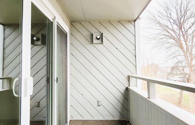 1 bed, 1 bath, 643 sqft, $1,235, Unit 326