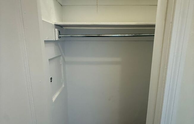 Studio, 1 bath, 308 sqft, $1,175, Unit Bayard Manor 202