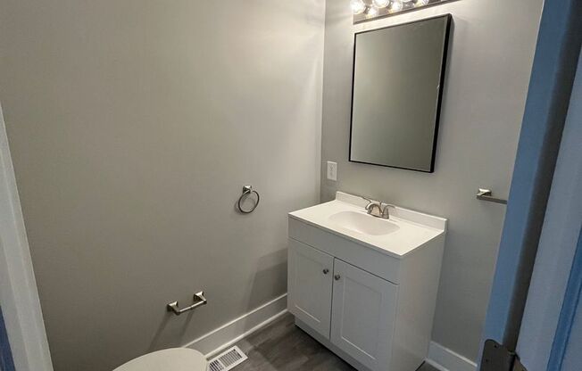 2 beds, 2 baths, 950 sqft, $1,250, Unit 55