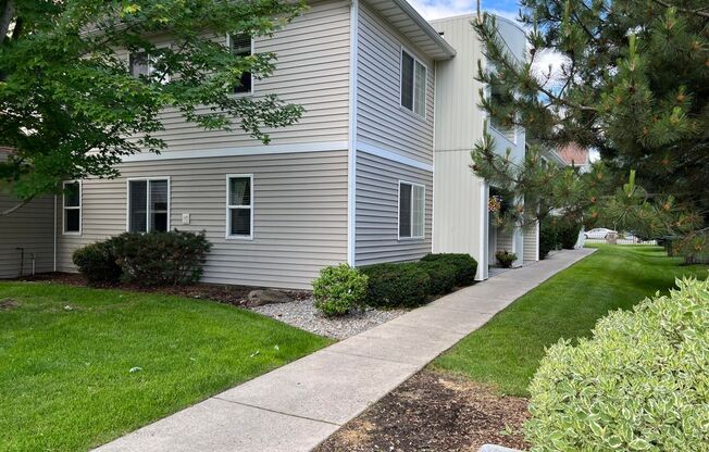 Cozy Living at Greensferry Condos