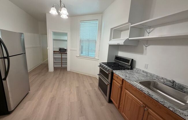Bright & Spacious One Bedroom, Recently Renovated, W&D in Unit.  Available Now!