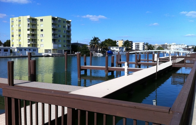 7930-7950 Tatum Waterway Drive