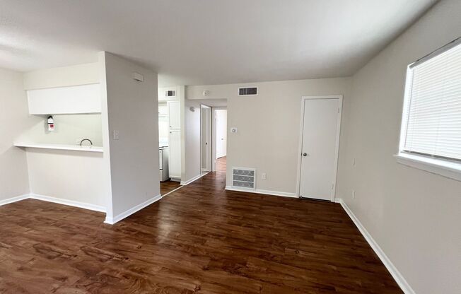 1 bed, 1 bath, $595