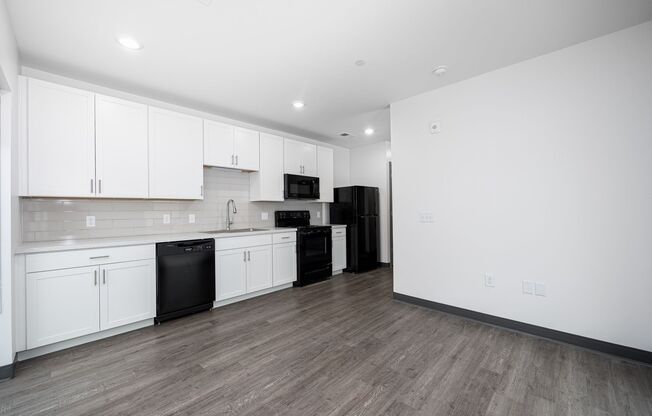 Studio, 1 bath, 427 sqft, $1,060, Unit 801