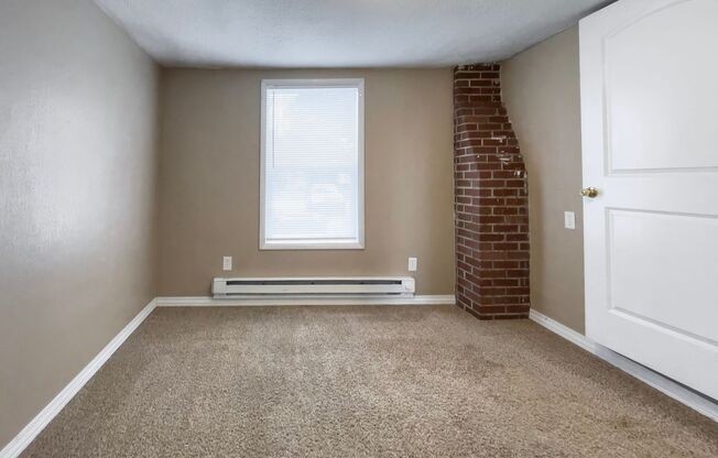 PRELEASING for AUGUST! Near to Campus