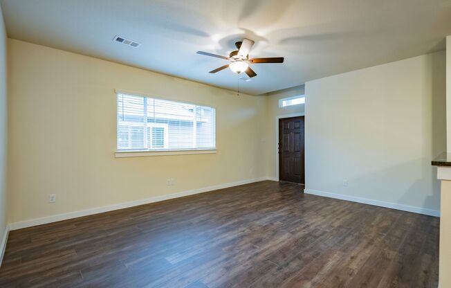 NO APPLICATION FEES! GORGEOUS 3 BEDROOM DUPLEX LOCATED IN MIDLOTHIAN ISD!