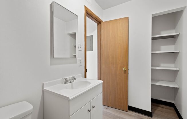 1 bed, 1 bath, 700 sqft, $849, Unit #312