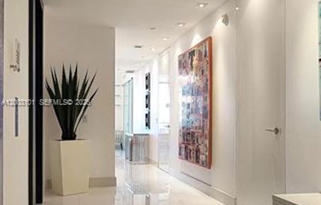 2 beds, 2 baths, 1,498 sqft, $6,500, Unit 1100 Biscayne Blvd # 4803
