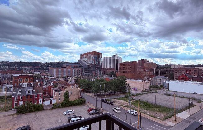 1 bed, 1 bath, 635 sqft, $2,150, Unit Unit 604