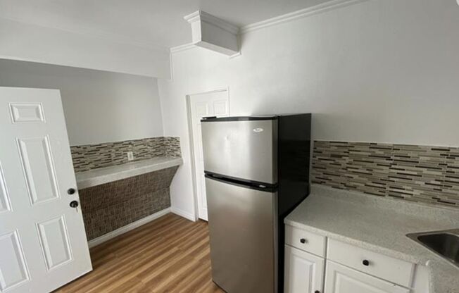 STUDIO NEAR AIRPORT, STRIP AND UNLV