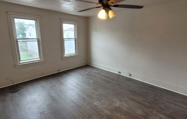 Just Renovated 4 Bedroom Townhouse