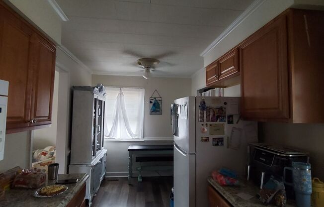 3 beds, 1 bath, $1,495