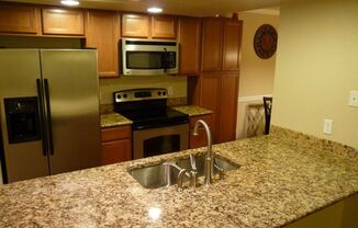 2 beds, 2 baths, $2,000, Unit #206