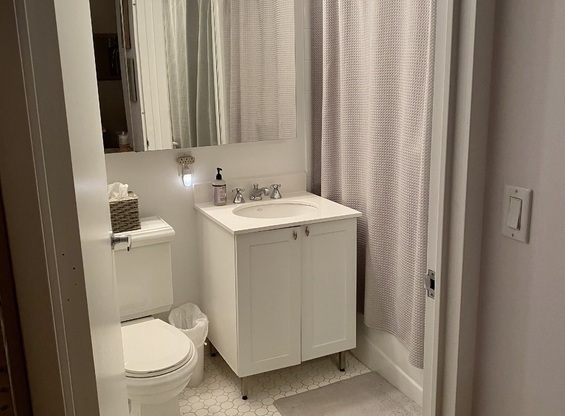 1 bed, 1 bath, $4,840, Unit 4905