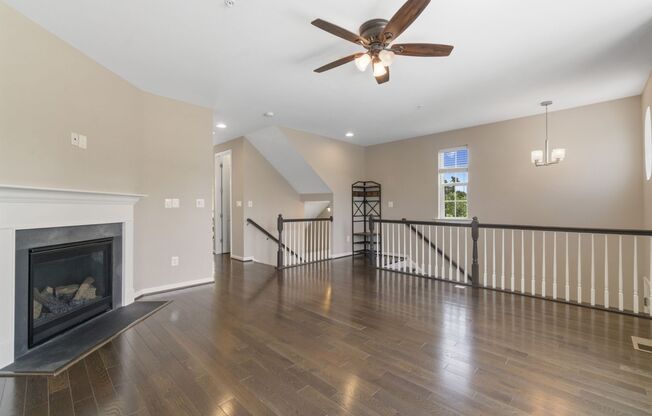 Upscale Millersville Townhouse with garage